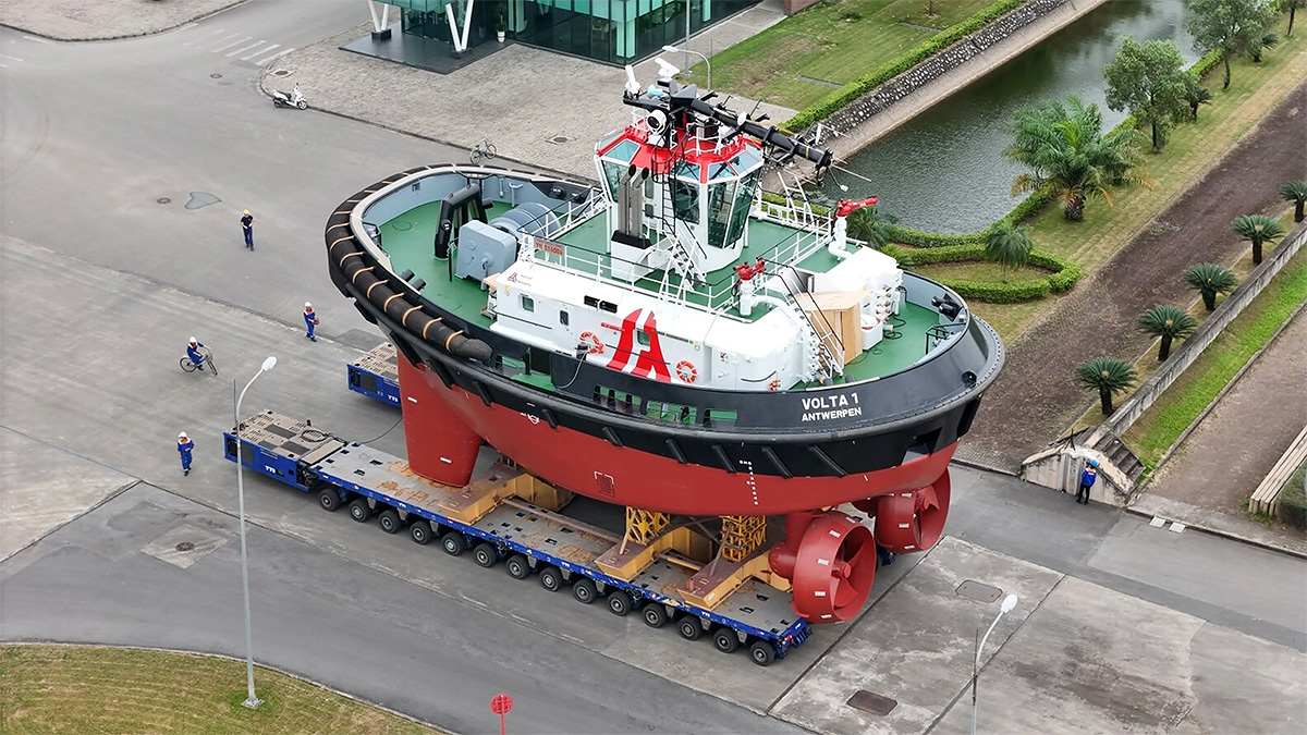 Damen a lansat în operare un remorcher electric în portul Antwerp-Bruges, cu baterii care rezistă 30.000 cicluri şi pot fi încărcate în circa 15 minute