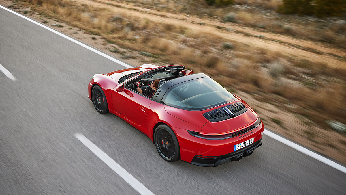 (VIDEO) Germanii au dezvăluit Porsche 911 facelift, care a debutat cu prima versiune hibridă din istoria modelului