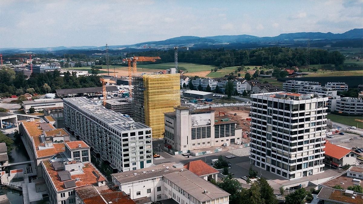 Inginerii şi arhitecţii din Elveţia construiesc primul cartier care va avea propria hidrocentrală de 360 ani, propria centrală geotermală şi sute de panouri fotovoltaice