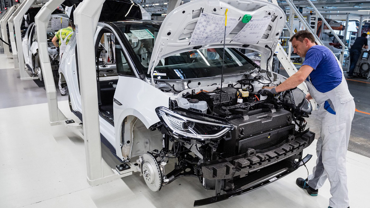 QuantumScape va licenţia grupul VW să producă baterii cu stare solidă pentru până la 1 milion de maşini electrice anual, care vor rezista 500 mii km fără degradare