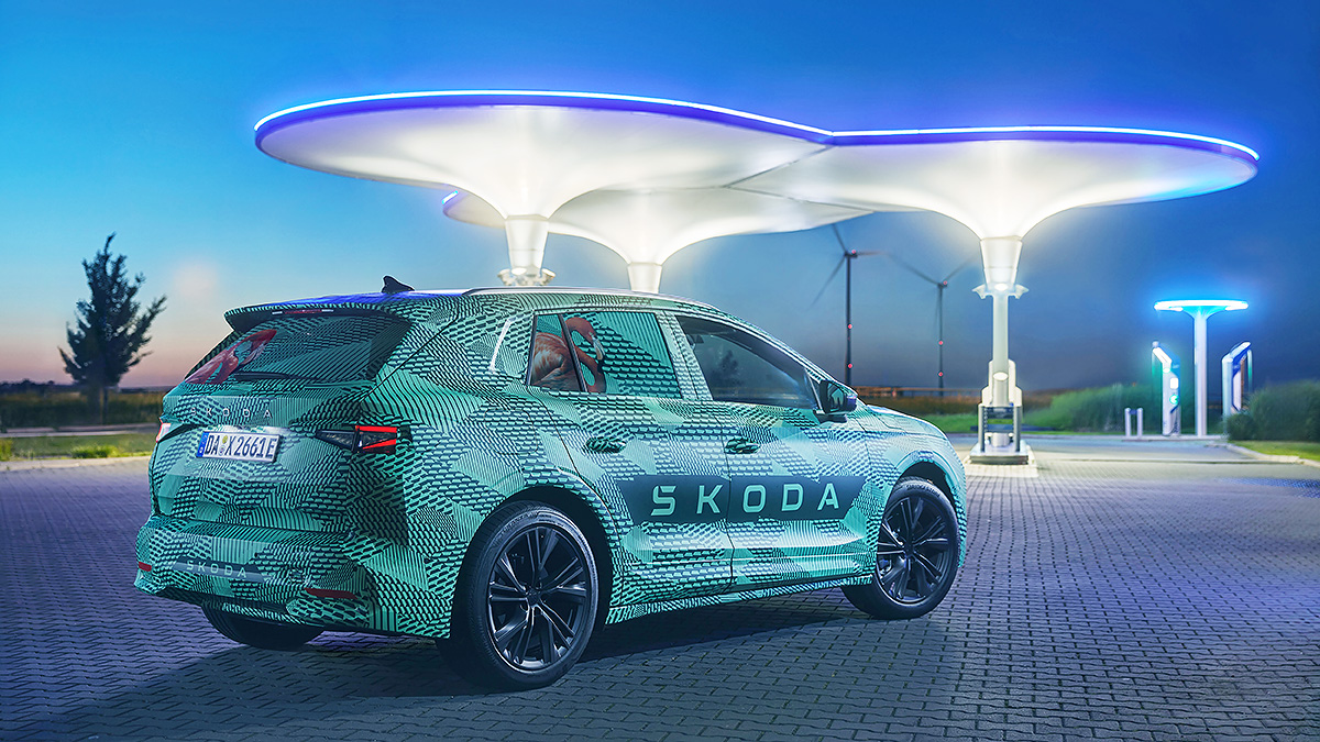 Skoda prefaţează noul SUV electric Elroq, care va succeda Karoq şi care promite o autonomie de 560 km