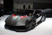 PARIS 2010: Lamborghini Sesto Elemento – usor si plin de fibra de carbon
