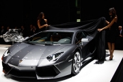 Lamborghini Aventador, urmasul lui Murcielago, a debutat la Geneva
