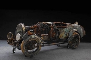 Dupa ce a stat 73 ani sub apa, un Bugatti Brescia a fost vandut pentru 230.000 Euro!