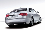 Lux neobisnuit pentru asiatici: Audi lanseaza A4 Long pe piata Chineza