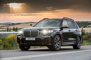 TEST DRIVE: BMW X7