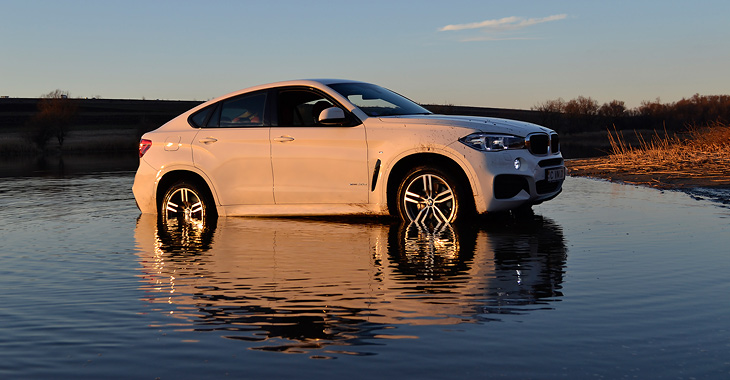 Noul BMW X6, testat în offroad, noroi şi apă...