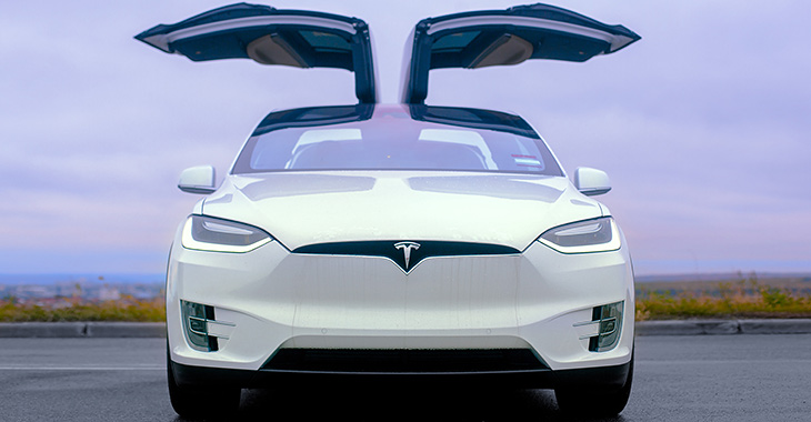 Tesla Model X în Moldova!
