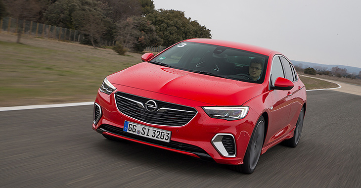 TEST DRIVE: Opel Insignia GSi